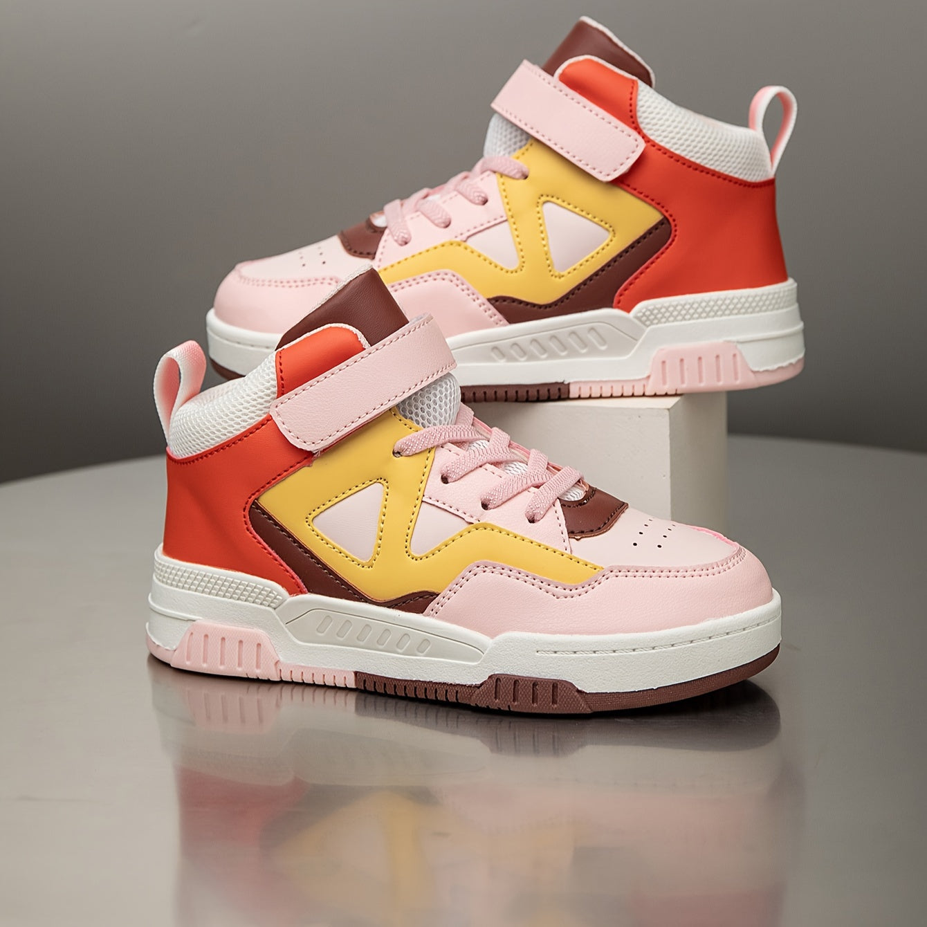 Youngsters' High-Top Sneakers - Breathable, Comfortable Casual Running Shoes with Easy Slip-On Hook-and-loop Fastener Closure for Boys & Girls - Fashionable Geometric Print, All-Season Wear