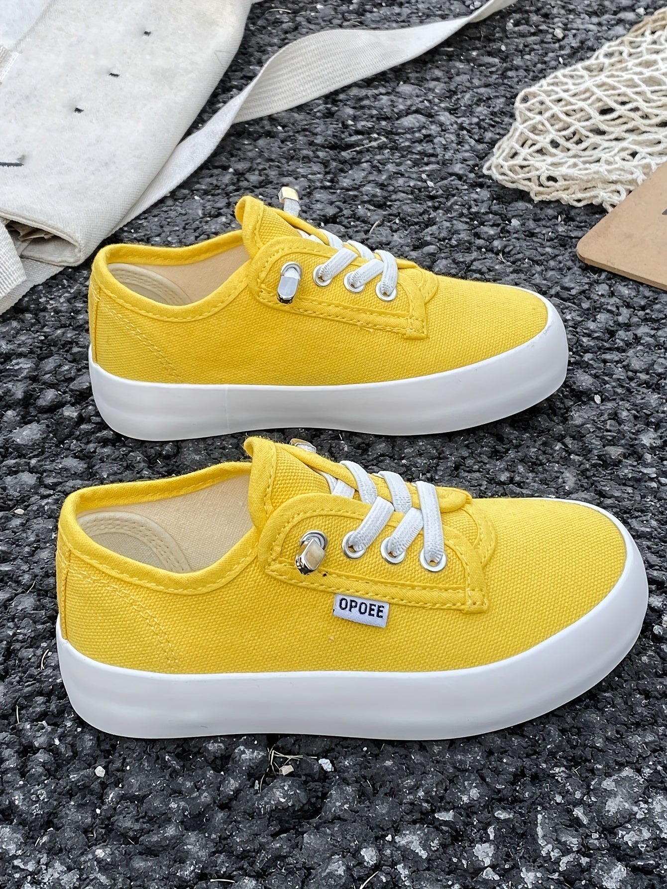 Youngsters' Fashion Canvas Shoes - Breathable Slip-On Low Tops with Adjustable Laces for Boys & Girls - Solid Colors, Easy Wear Spring/Fall Footwear