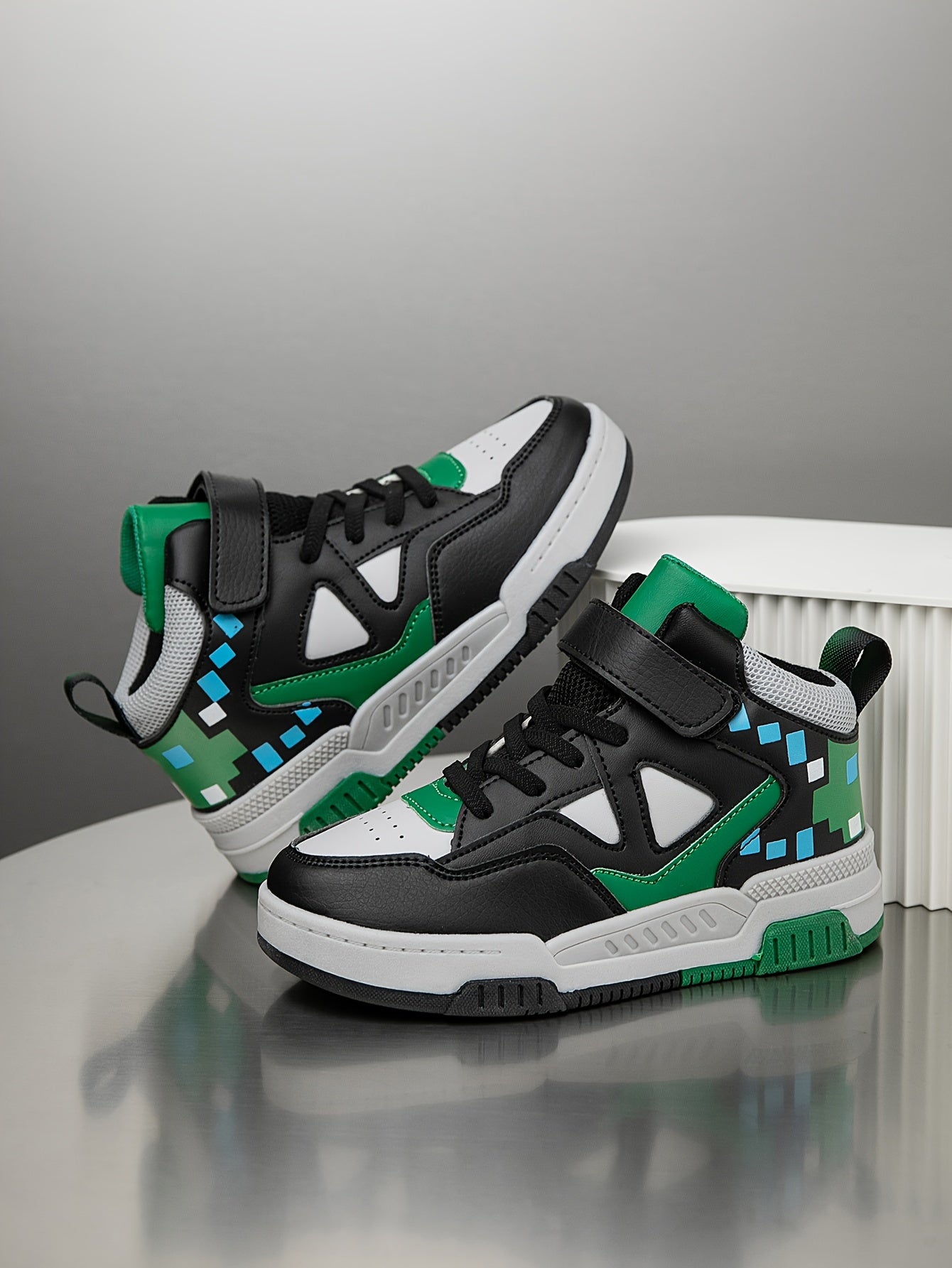 Youngsters' High-Top Sneakers - Breathable, Comfortable Casual Running Shoes with Easy Slip-On Hook-and-loop Fastener Closure for Boys & Girls - Fashionable Geometric Print, All-Season Wear